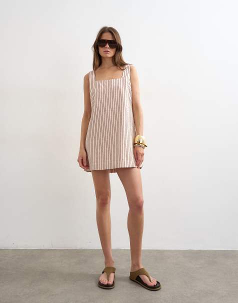 Vestido vaquero color crudo a rayas rojas estilo pichi con escote cuadrado de Topshop - view 1