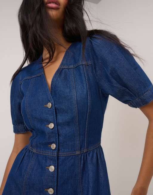 Vestido vaquero corto azul de corte evasé de Nobody's Child, 3 de 4