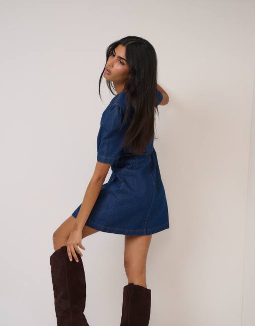 Vestido vaquero corto azul de corte evasé de Nobody's Child, 4 de 4