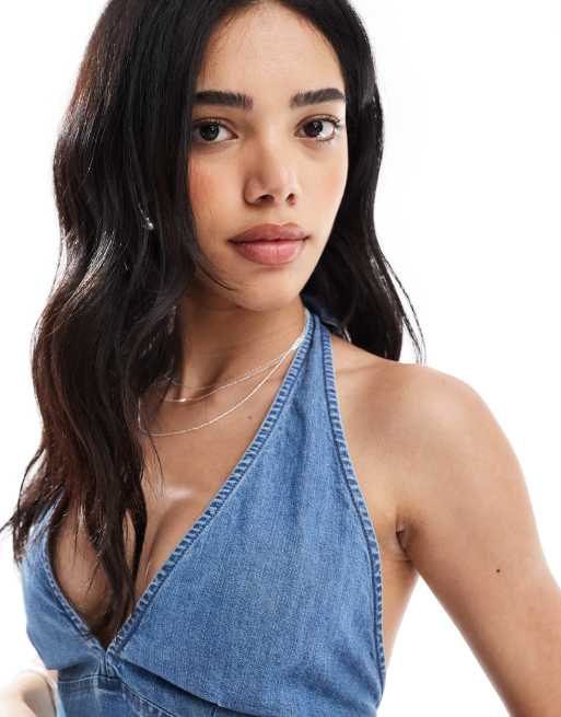 Vestido vaquero corto azul medio con cuello halter de ASOS DESIGN, 4 de 4