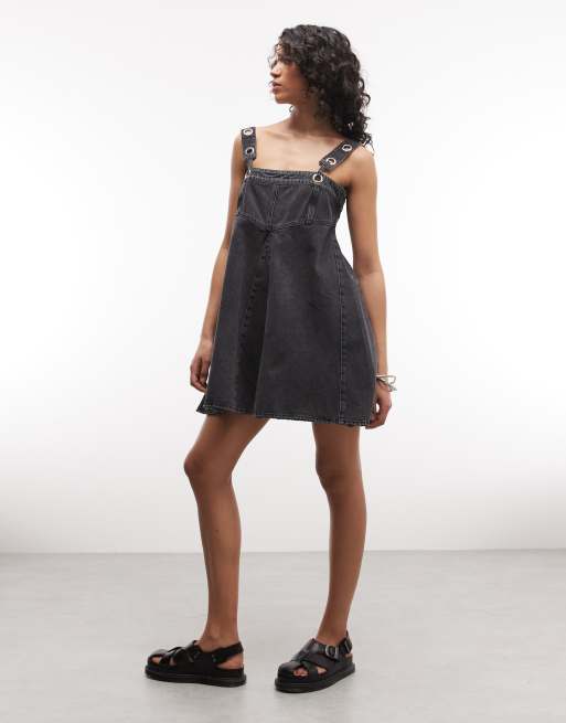 Vestido vaquero corto gris carbón con panel de godets de The Ragged Priest, 2 de 4