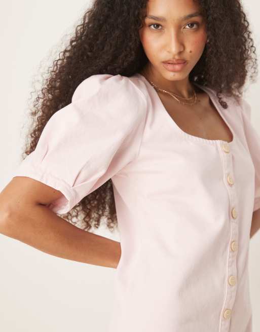 Vestido vaquero corto rosa pastel con mangas abullonadas y botones de ASOS DESIGN, 3 de 4