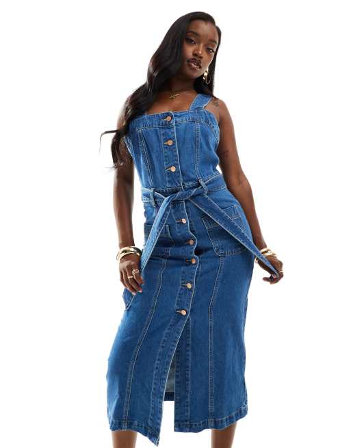 Vestido vaquero midi abotonado con lavado azul medio de River Island, 2 de 4