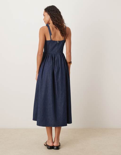 Vestido vaquero midi azul añil estilo bailarina de ASOS DESIGN, 4 de 4