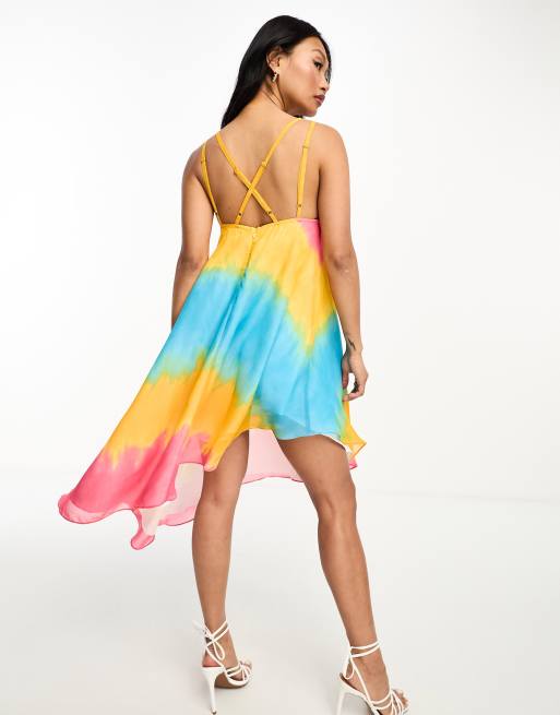 Vestido veraniego multicolor con dise o degradado bajo asim trico y espalda al aire de ASOS DESIGN