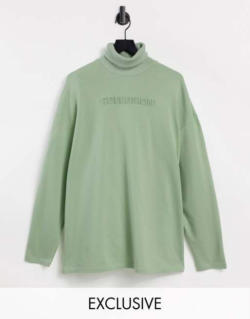 Vestido verde pálido estilo camiseta con cuello alto y logo en relieve de COLLUSION