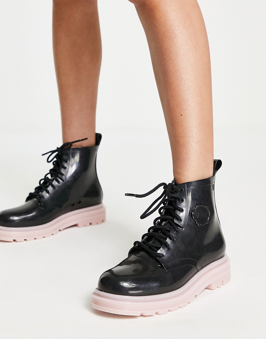 Viktor & Rolf Coturno Patent Lace Up Boots In Black And Pink
