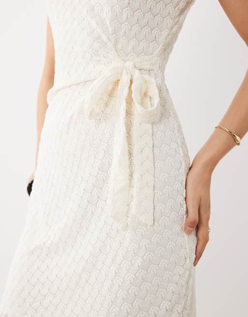 VILA – Ärmelloses Midikleid aus Jacquard-Strick in Cremeweiß mit Taillendetail, 4 von 4