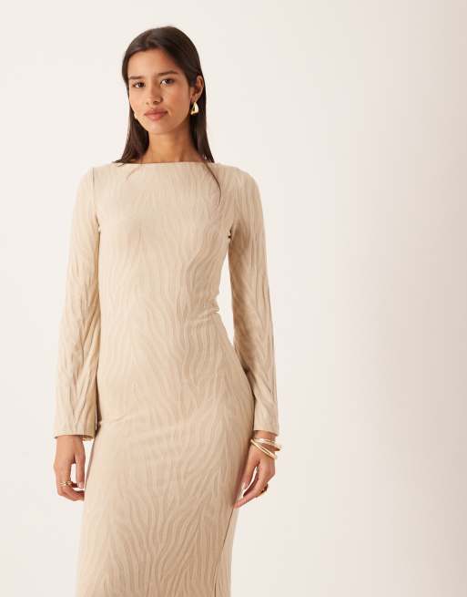 VILA – Beige, zebrarandig, stickad maxiklänning, 3 av 4