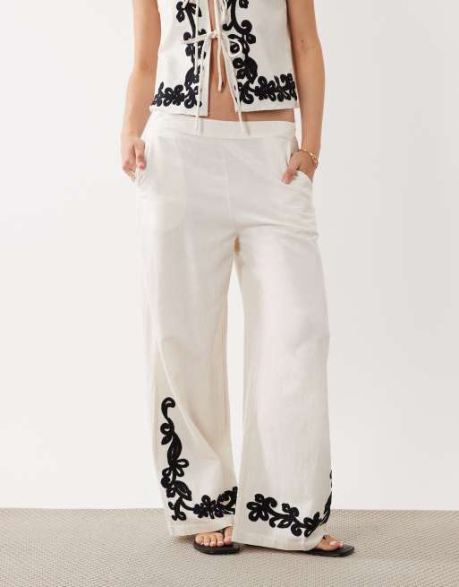 VILA – Bestickte, melierte Hose in Super Light mit weitem Bein, Kombiteil, 4 von 5