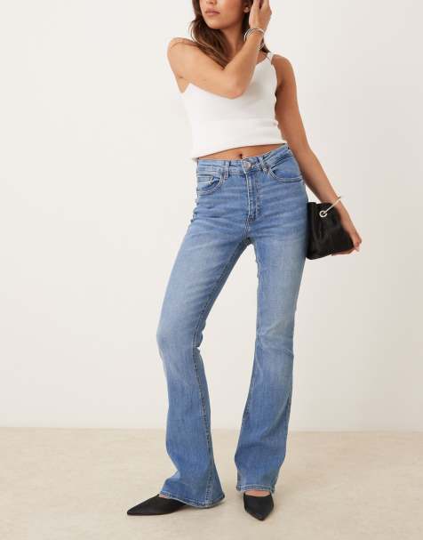 Vila Betty mid waist flare jeans in light blue - view 1