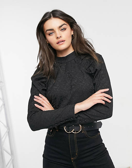  Vila blouse with ruched shoulder detail in black 
