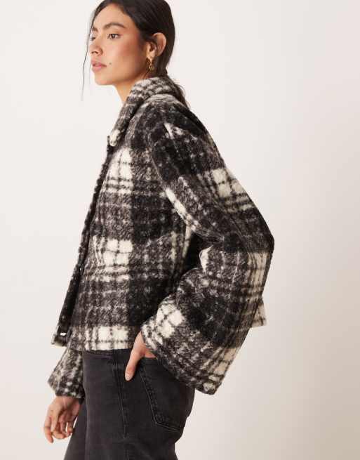 Vila boucle check short jacket in black and white, 2 of 4