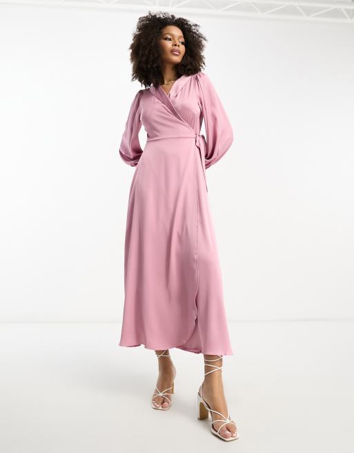 Vila – Bridesmaid – Sukienka maxi o kopertowym kroju w kolorze przydmionego różu 