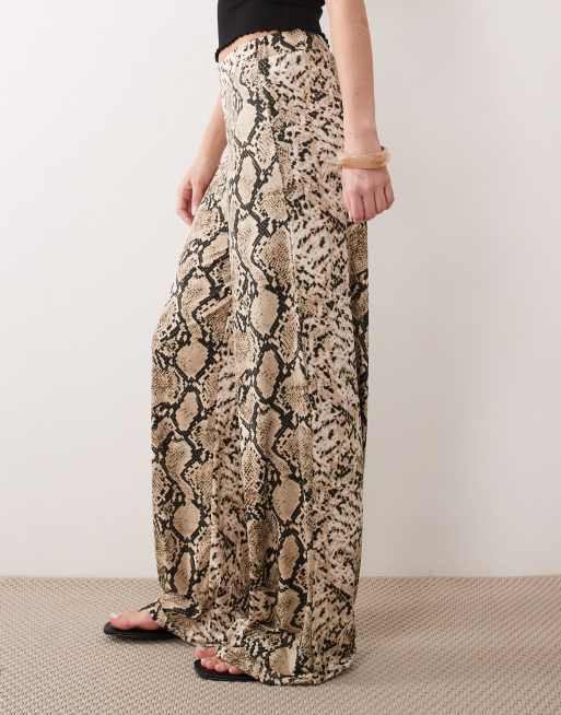 VILA - Broek met wijde pijpen en elastische taille in slangenprint, 2 van 5