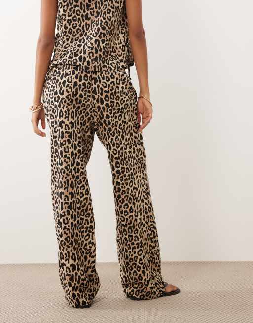 VILA - Broek van linnenmix met wijde pijpen in luipaardprint, deel van co-ord set, 5 van 5