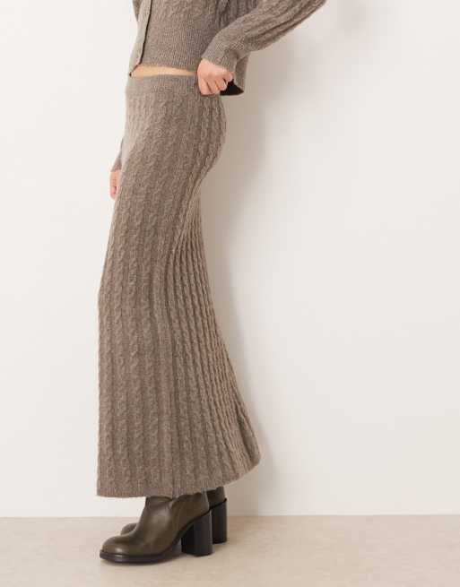 Vila cable knit maxi skirt co-ord in light brown melange, 4 of 5