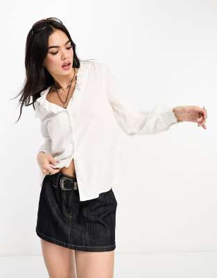 Vila - Camicia a maniche lunghe con scollo a V e colletto con volant crema