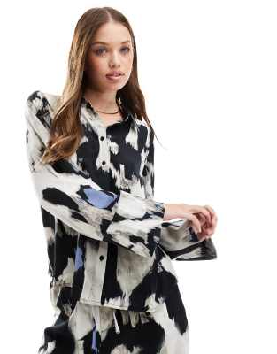 Robe Chemise VILA Graphique – Couleurs Noir, Bleu, Gris Clair, Taille L, Sans Manches, Occasion Très Bon état