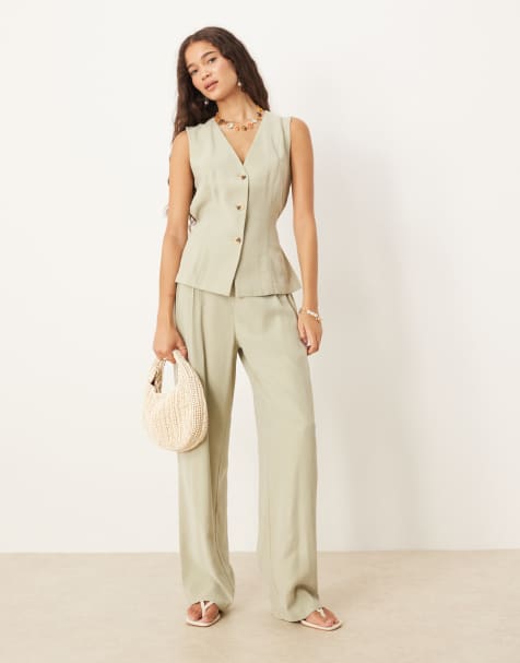 VILA - Co-ord set met elegante gilet met gestrikte taille en broek in saliegroen - view 1