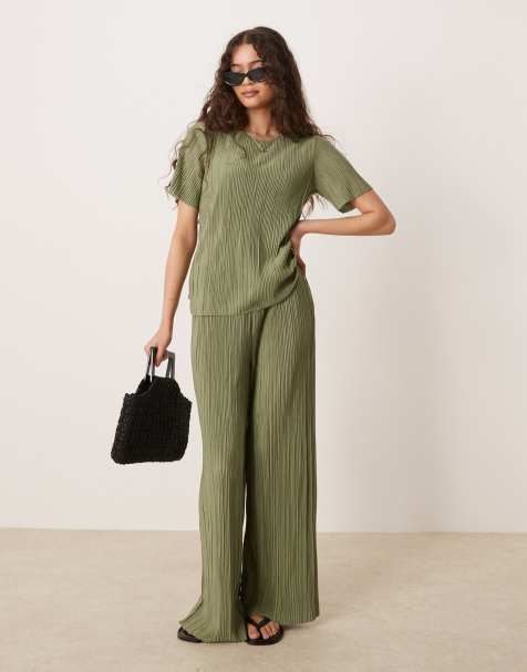 Vila - Completo verde olio con t-shirt plissé e pantaloni con fondo ampio - view 1