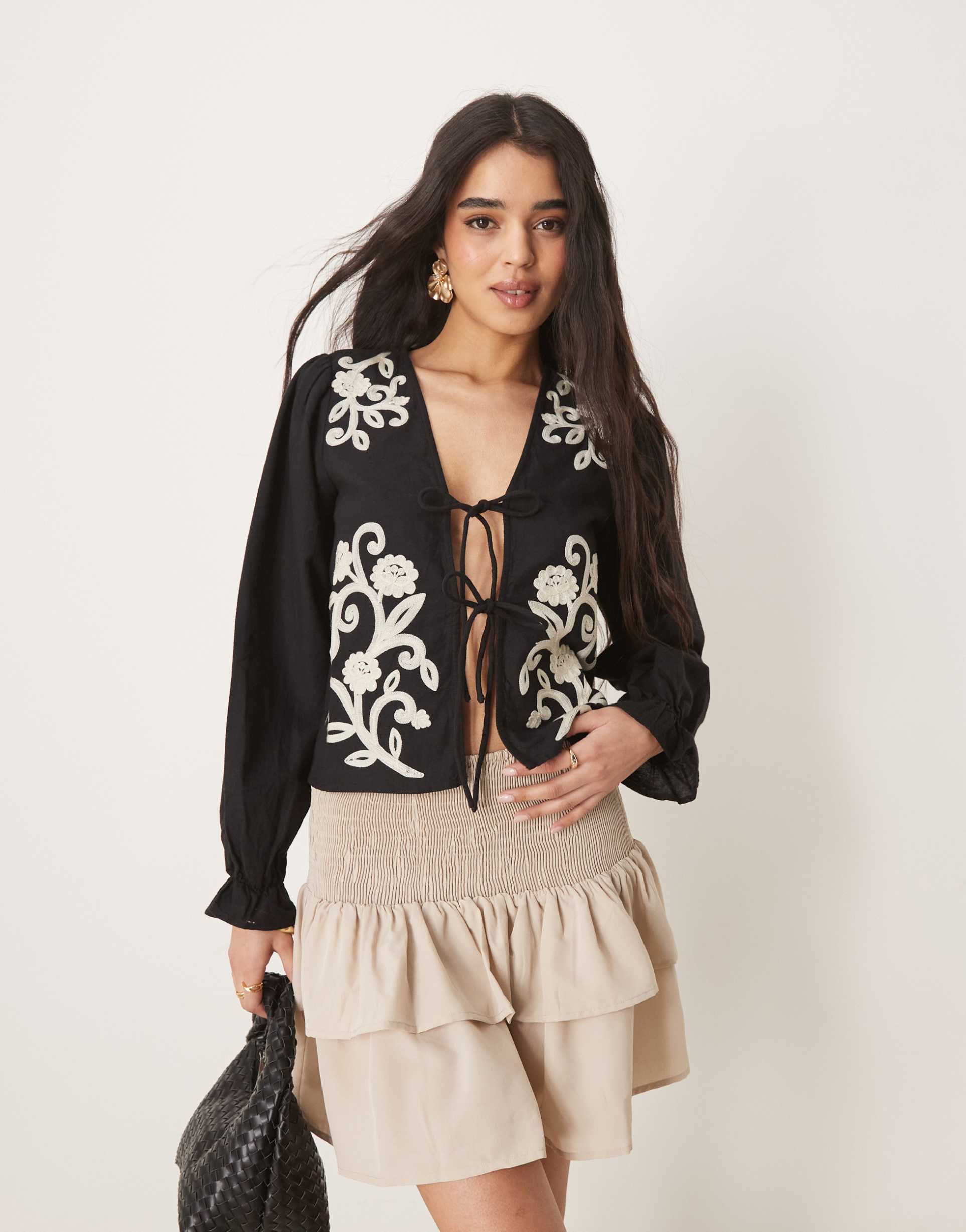 vila contrast floral embroidered tie front blouse in black