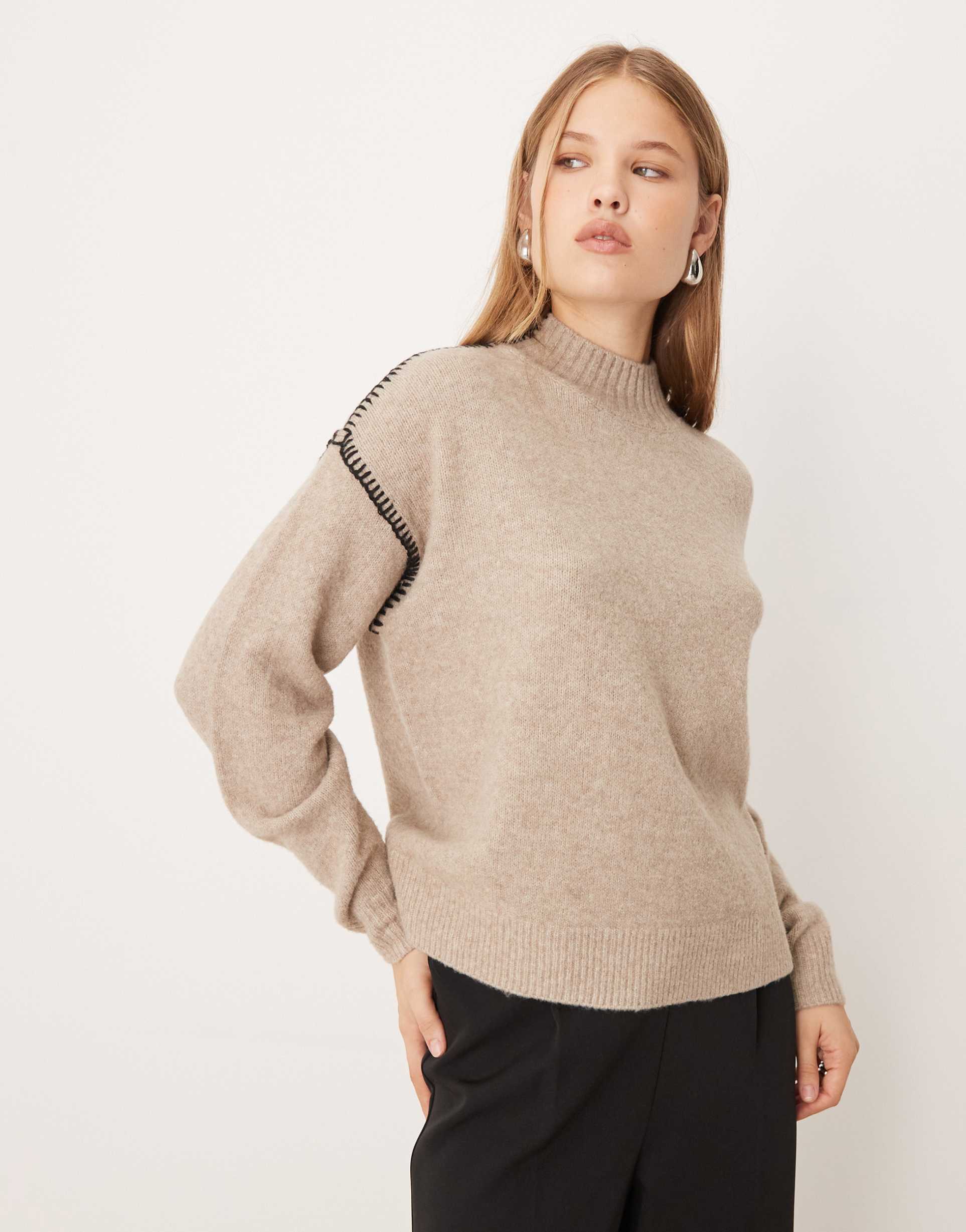 vila contrast trim knit sweater in natural melange