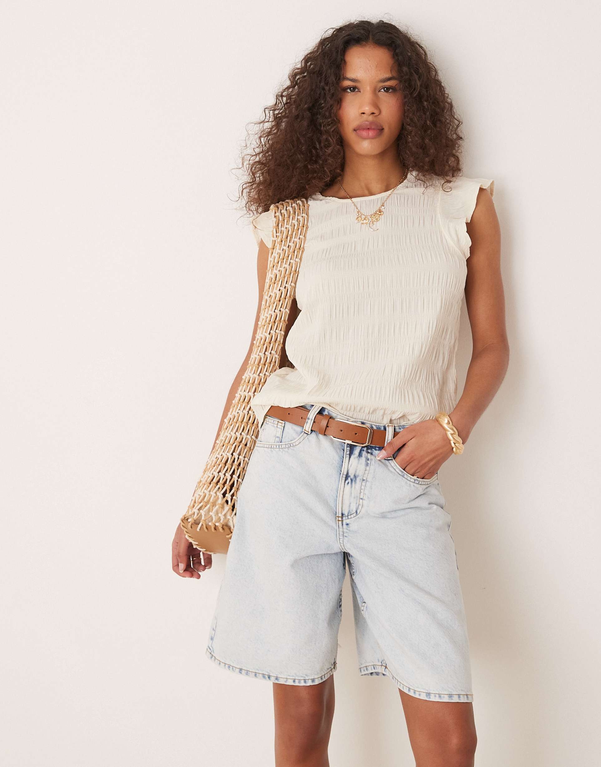 vila crinkle shirred detail top with ruffle sleeve detail in birch cream