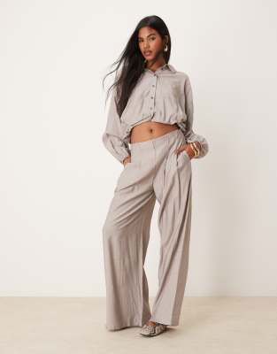 Vila Cropped Bubble Hem Shirt In Gray