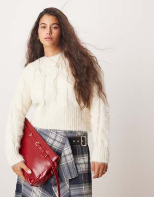 Vila Cropped Fluffy Cable Knit Sweater In White
