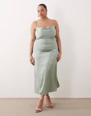 Vila Curve - Camisole-Maxikleid aus Satin in Milieu-Grün mit Wasserfallausschnitt