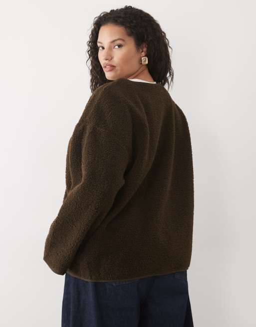 Vila Curve chaqueta teddy con cuello de pico en marrón chocolate, 2 de 4