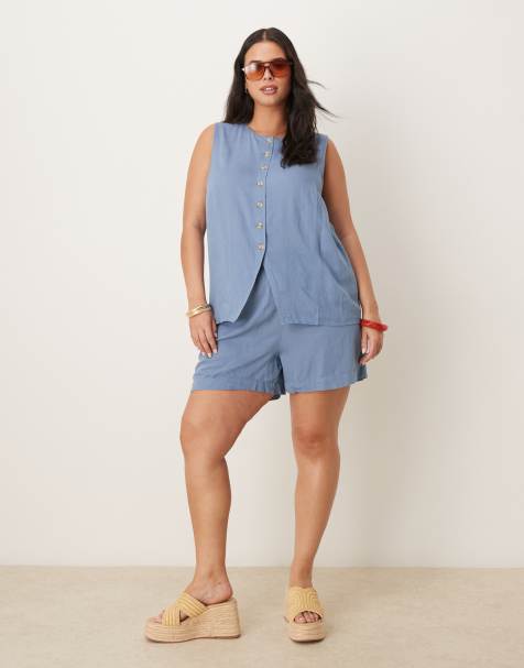 VILA Curve - Co-ord set van gilet en short in chambray blauw - view 1