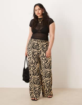 VILA Curve - Hose in Wollweiß mit Zebramuster und weitem Bein