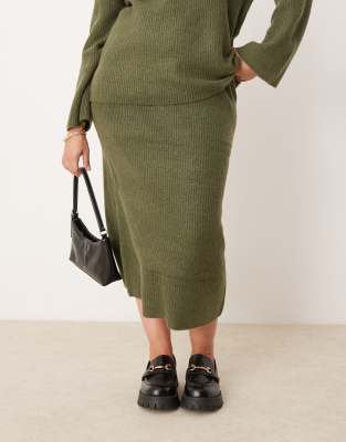 Vila Curve Knit Midi Skirt In Green