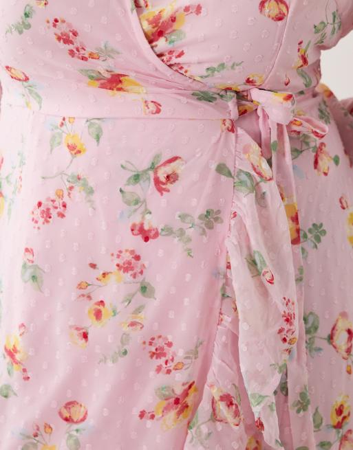 VILA Curve – Maxi-Wickelkleid aus Dobby-Stoff in Kirschblütenrosa mit Rüschen und Blumenmuster, 3 von 4