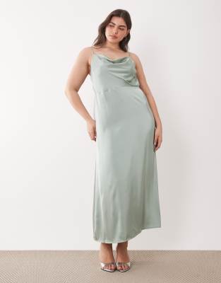Vila Curve - Robe caraco longue en satin à col bénitier - Vert moyen