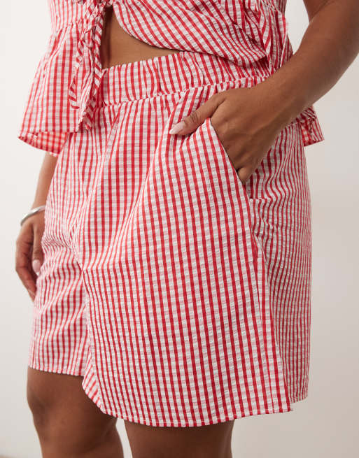 VILA Curve – Shorts mit Vichy-Karomuster in Rot und Weiß und hohem Bund, Kombiteil, 5 von 5