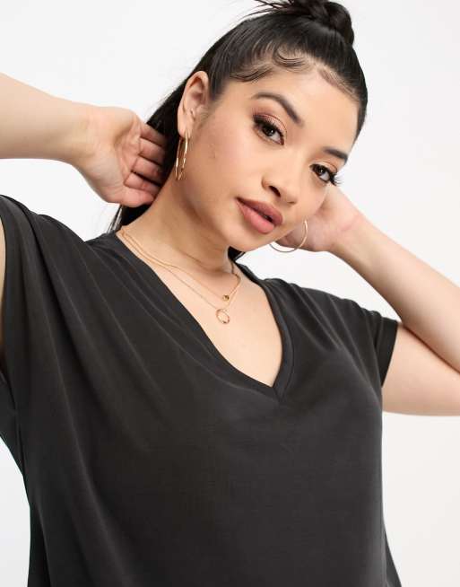 Vila Curve slinky v neck T shirt in charcoal