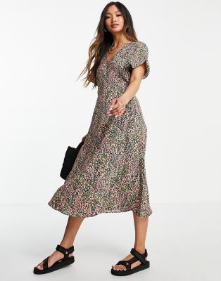 Vila dress with short sleeve in ditsy floral-multi