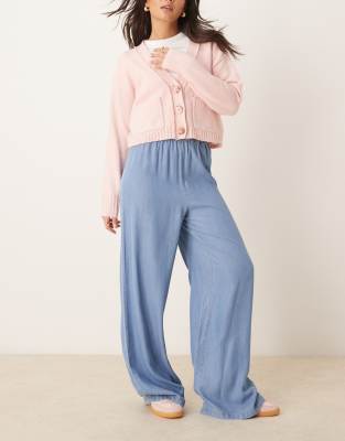 elasticated waist wide leg chambray pants in light blue denim