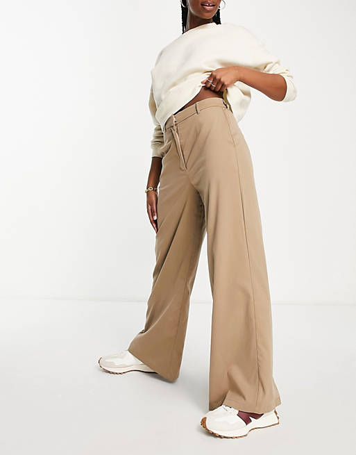 Vila - Elegante broek met wijde pijpen met split achter in camel