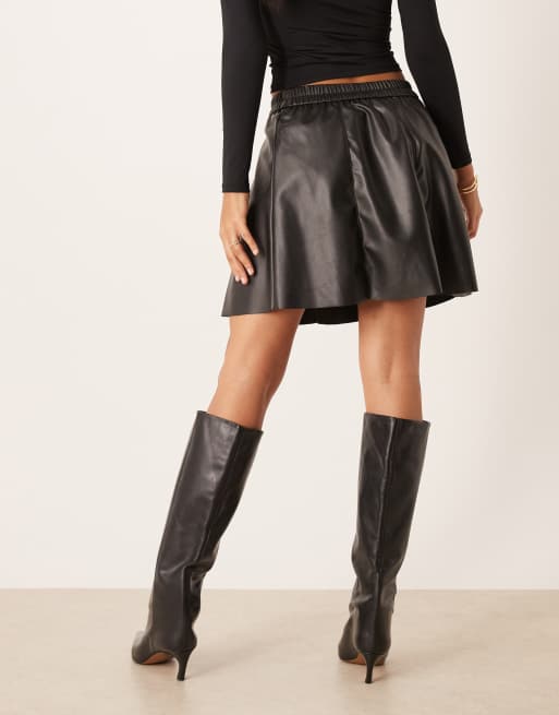 VILA faux leather flippy mini skirt in black, 4 of 5