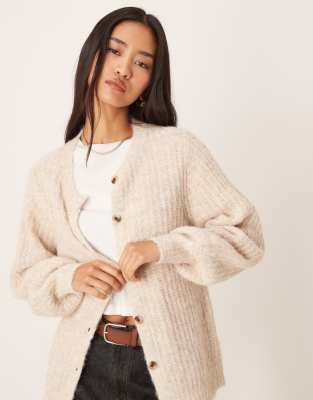 VILA - Flauschige Strickjacke in Cremeweiß