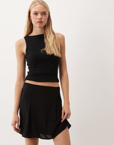 Vila flippy hem mini skirt in black