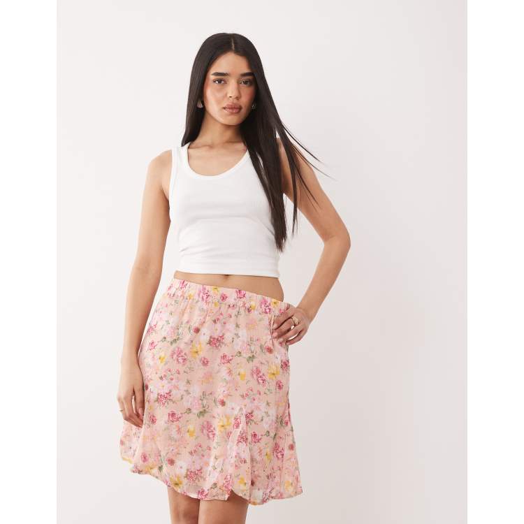 スカート HOLIDAY VELVETEEN FLOWER MINI SKIRT VILA flippy mini skirt in misty rose floral | ASOS