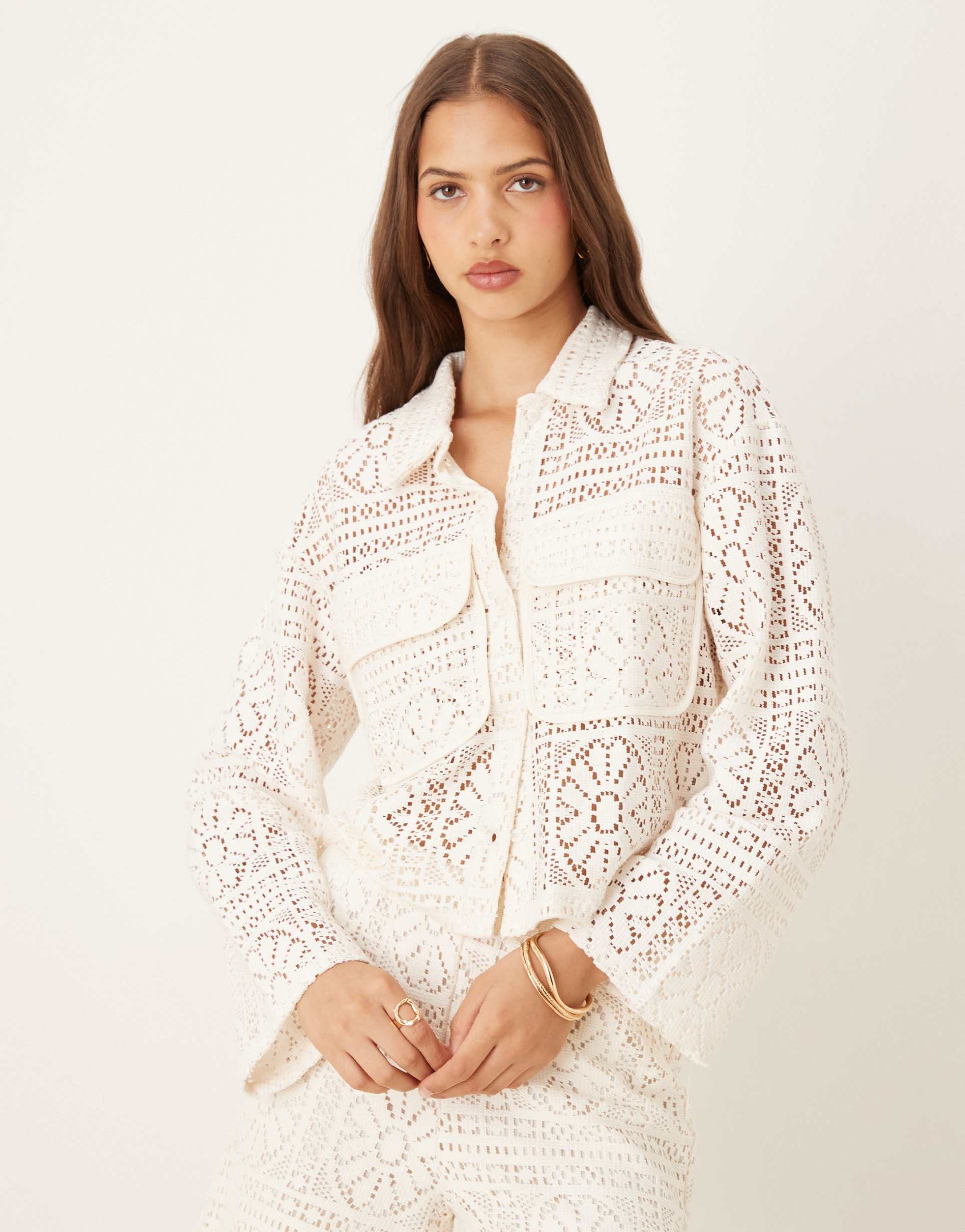 vila floral crochet utility style cropped shirt in birch cream - part of a set