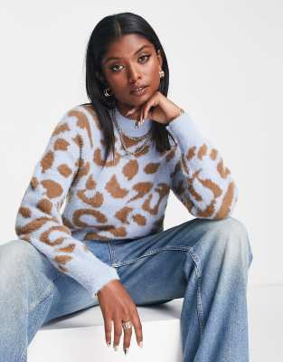 Vila fluffy knitted jumper in blue and tan animal print