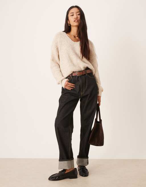 Vila fluffy knitted v neck oversized jumper in cream, 3 of 4