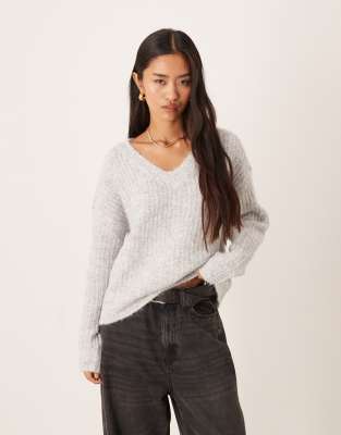 Vila Fluffy Knitted V Neck Oversized Sweater In Gray